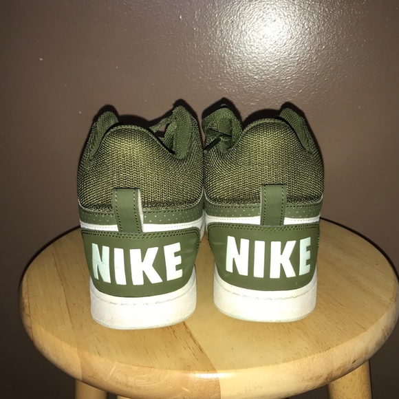 Green Nike High tops - Picture 3 of 6